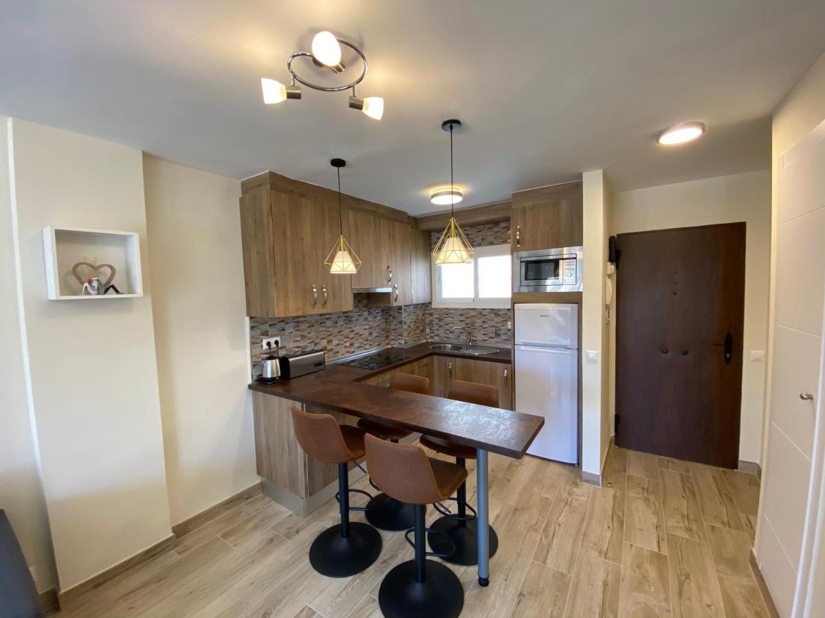 Modern 1 Bedroom Seaside Apartment With Pool Fuengirola Exterior foto