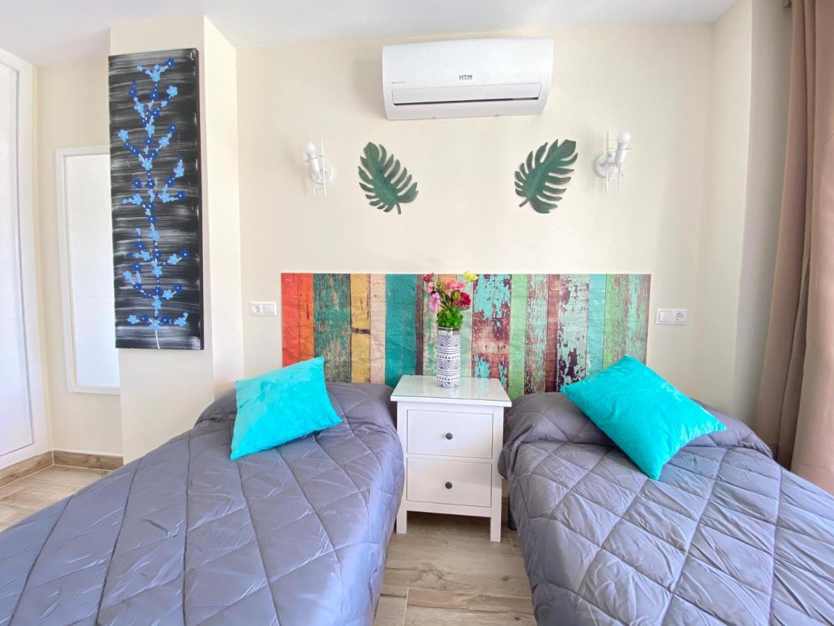 Modern 1 Bedroom Seaside Apartment With Pool Fuengirola Exterior foto